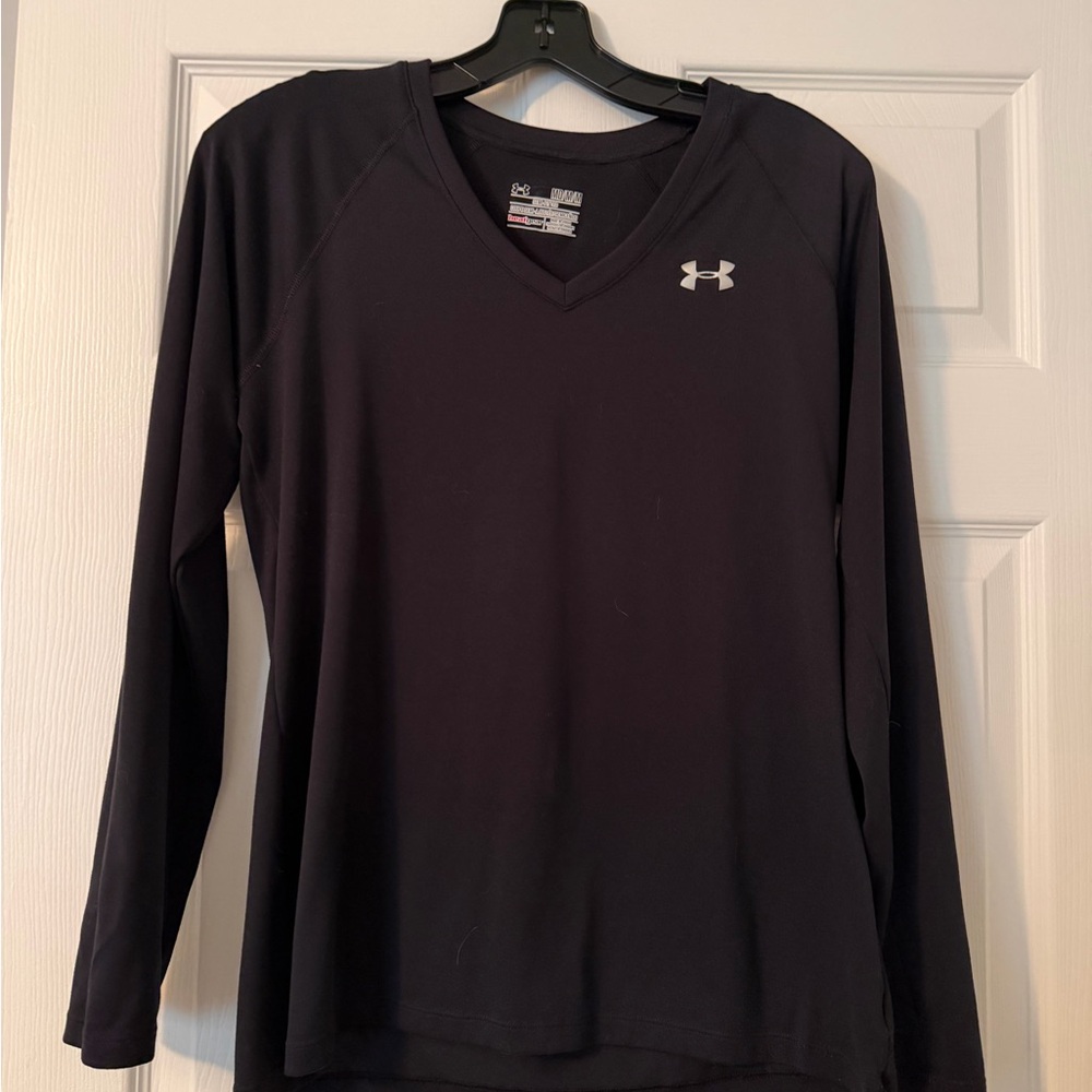Under Armour Black Semi-Fitted Top